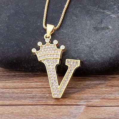 New Luxury Copper Zircon A-Z Crowned King Queen Alphabet Pendant Necklace Punk Hip-Hop Style Fashion  Initial Name Jewelry